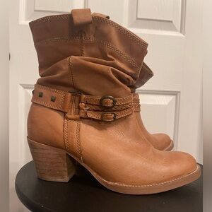 Steve Madden Size 8 Tan Leather Ankle Boot